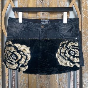 NEW STORY JKOO STORY SEOUL KOREA FASHION FAUX FUR GOLD BLING 30 EXCELLENT